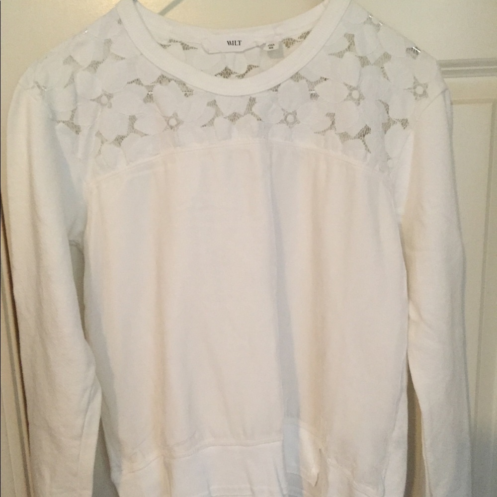 Wilt long sleeve sweatshirt